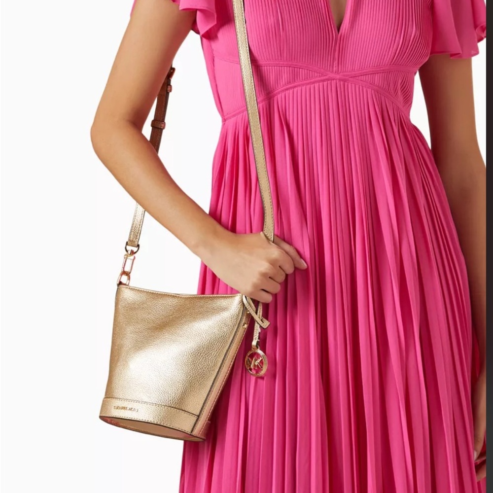 Michael Kors Townsend Small Top Zip Convertible Crossbody priced to sale - Picture 6 of 13
